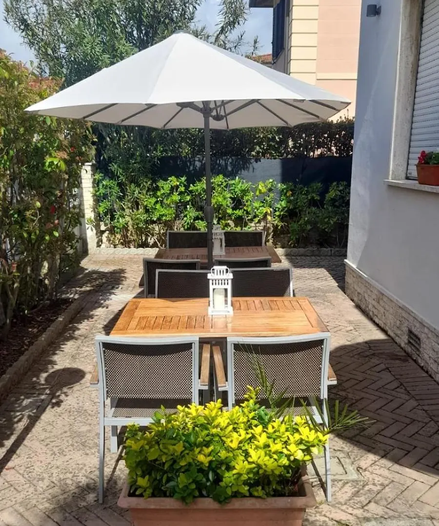 Villa Liberty Versilia Lido di Camaiore