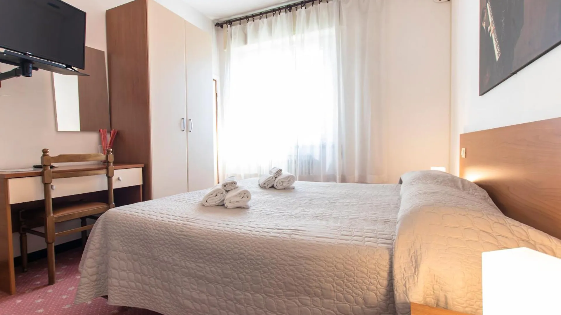 Villa Liberty Versilia Lido di Camaiore 2*,  Italy